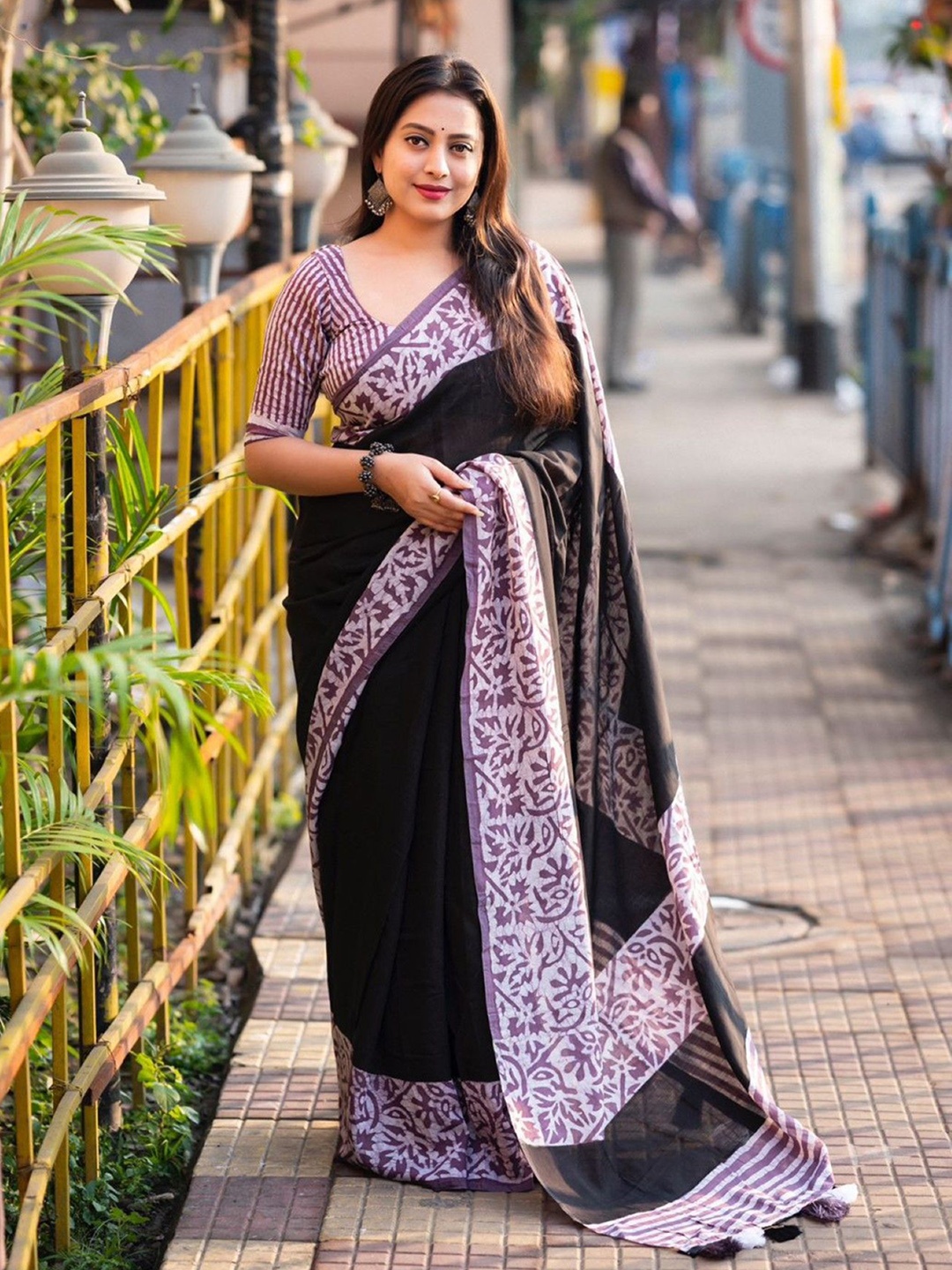 

Mitera Chanderi Saree, Black