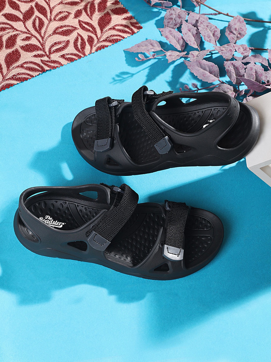 

The Roadster Lifestyle Co Men Lightweight Comfort Sandal, Black