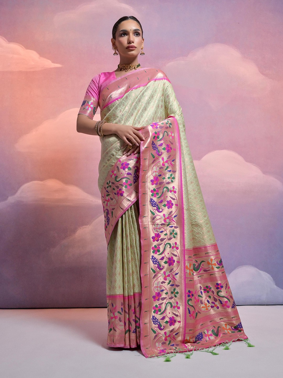 

Divyadham Textiles Woven Design Zari Pure Silk Banarasi Saree, Green