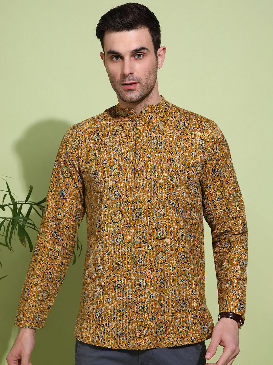 

Anouk Men Geometric Printed Thread Work Kurta, Yellow