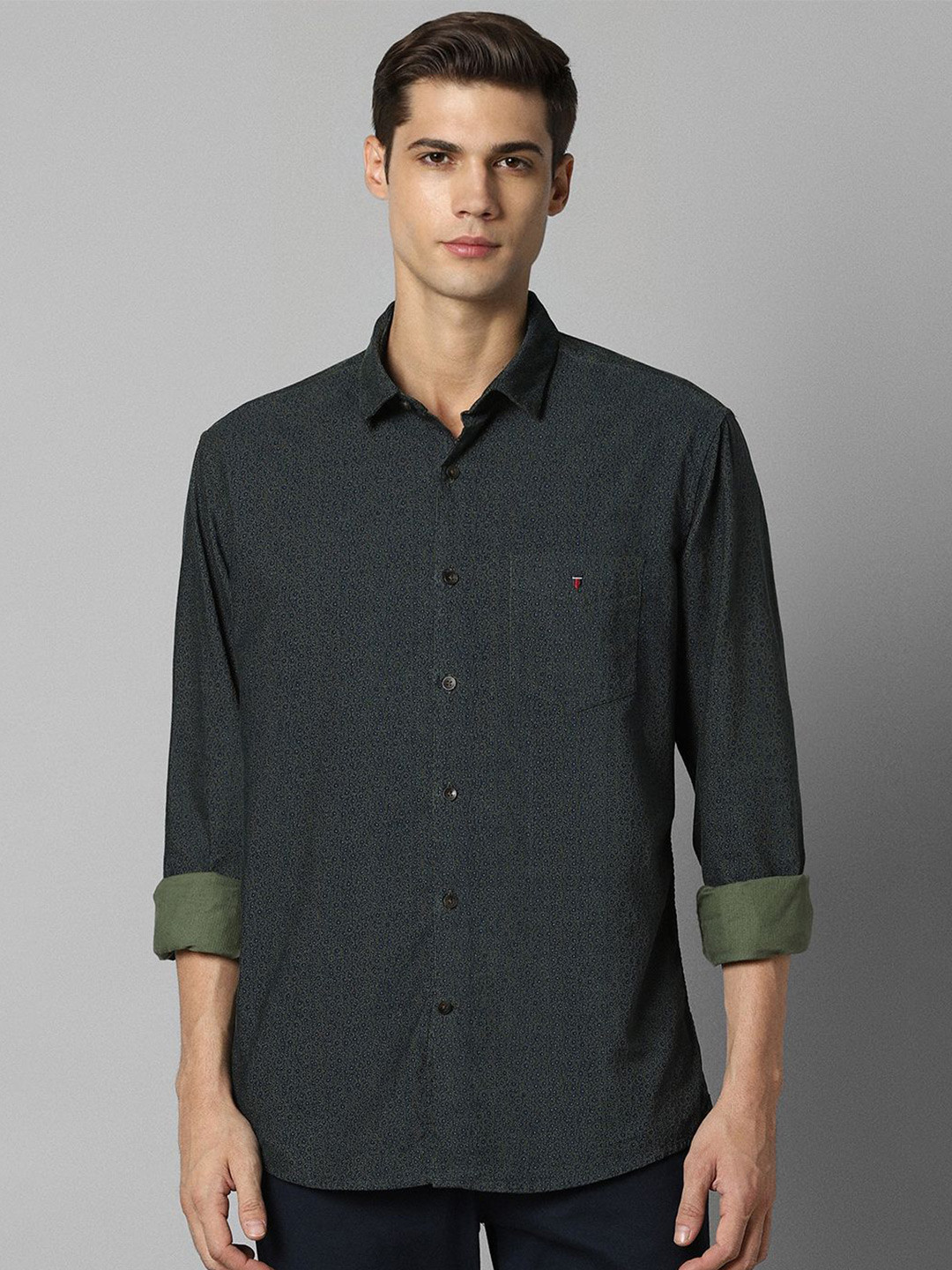 

Louis Philippe Sport Men Slim Fit Opaque Printed Casual Shirt, Green