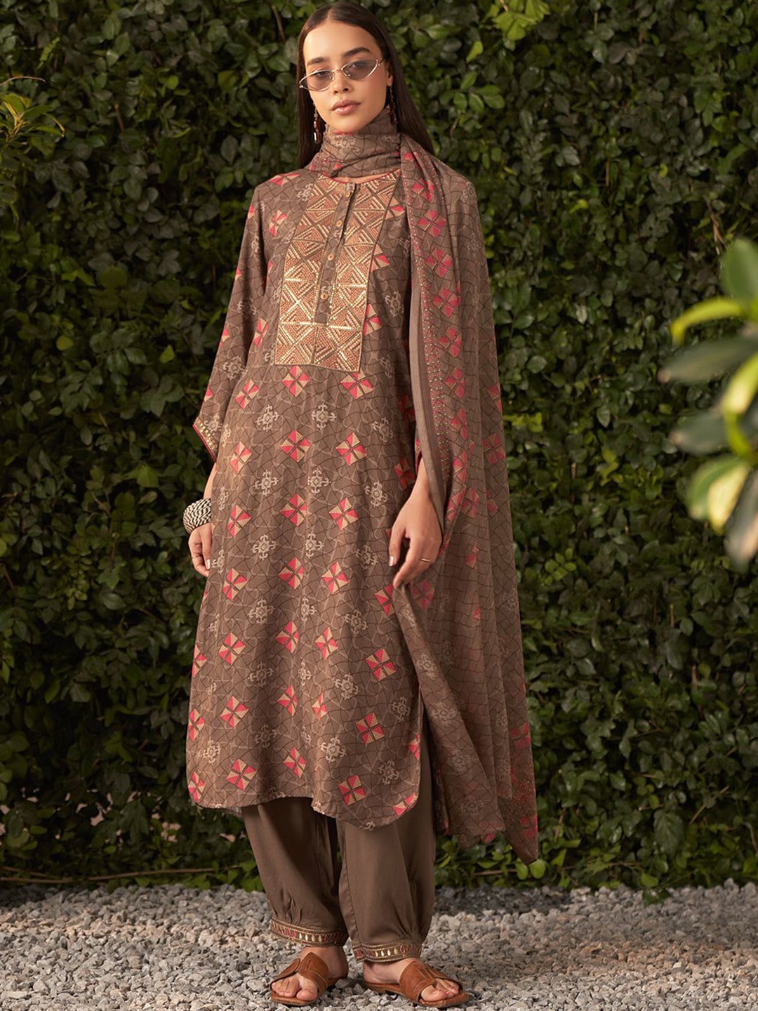 

Lakshita Women Embroidered Regular Thread Work Kurta with Salwar & With Dupatta, Brown