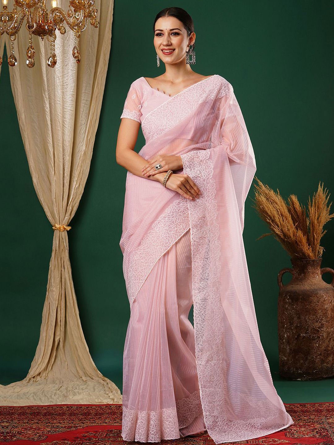 

DIVASTRI Floral Embroidered Supernet Saree, Pink