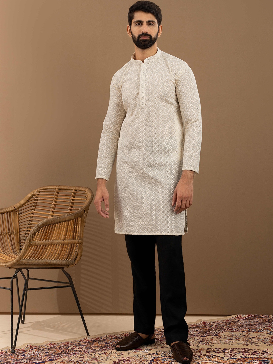 

Shiv Leela Men Embroidered Sequinned Kurta, Off white