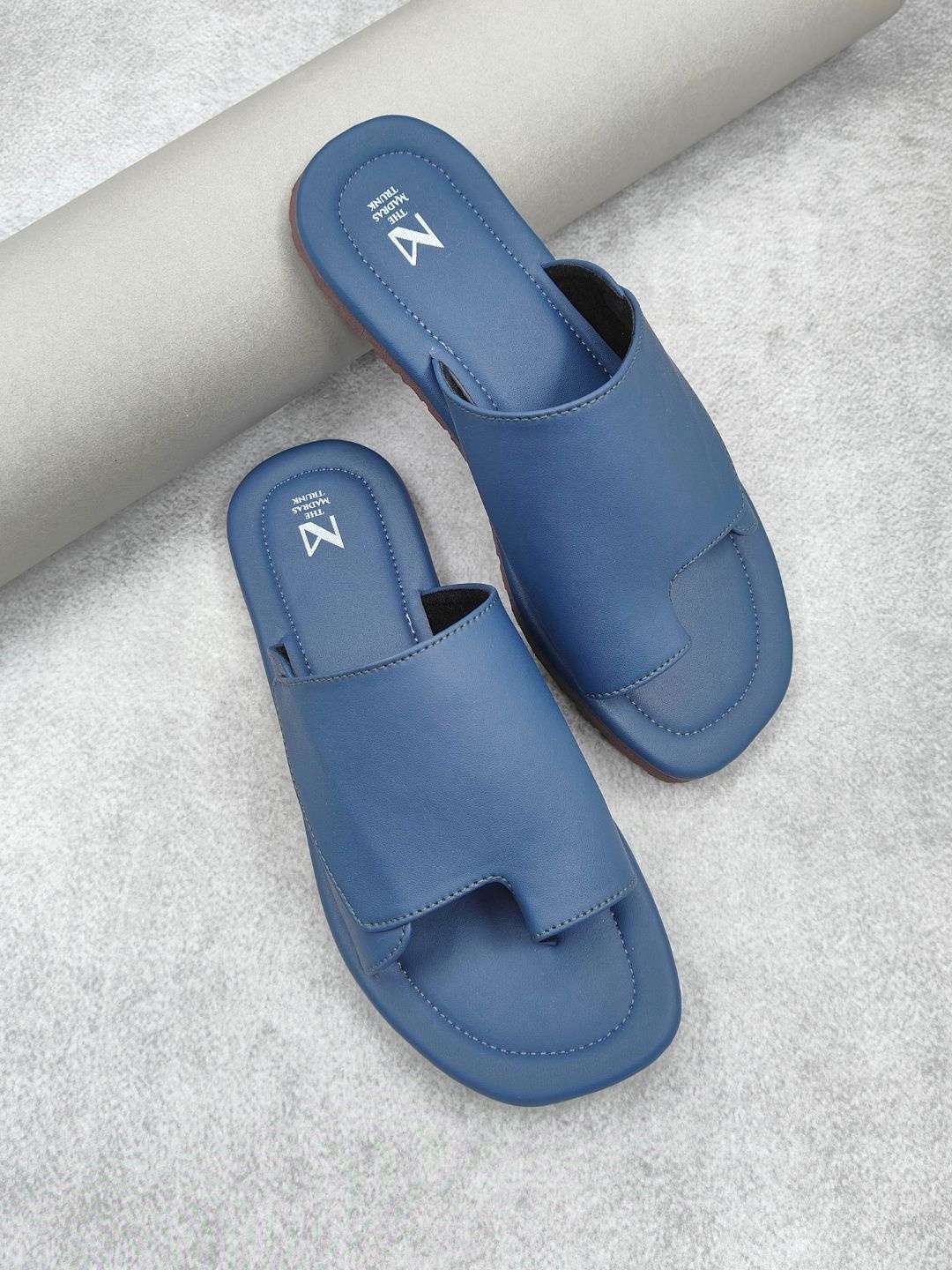 

THE MADRAS TRUNK Men Comfort Sandals, Navy blue