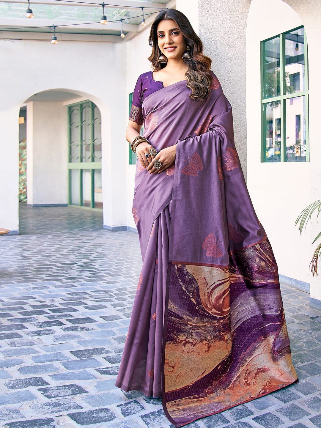 

DIVASTRI Floral Zari Silk Blend Banarasi Saree, Mauve