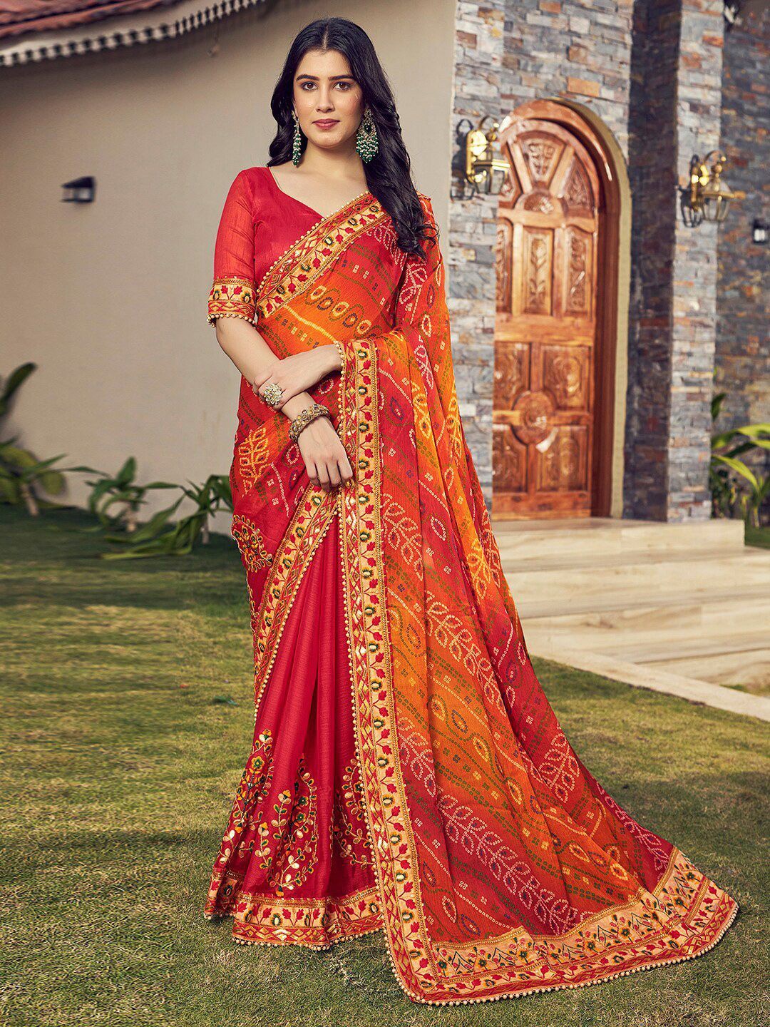 

DIVASTRI Bandhani Beads and Stones Pure Chiffon Bandhani Saree, Red
