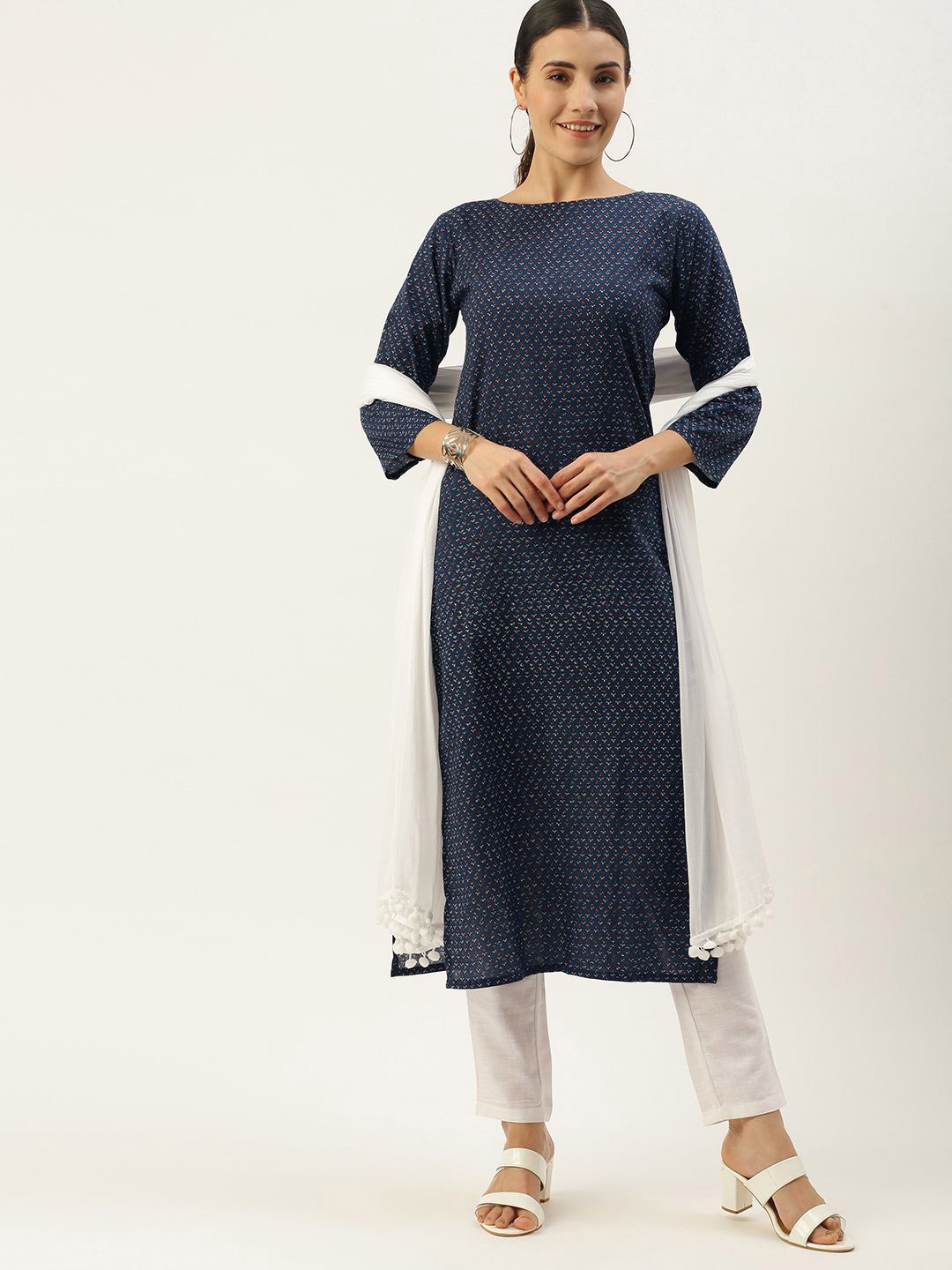 

DIVASTRI Women Floral Printed Regular Pure Cotton Kurta with Trousers & With Dupatta, Navy blue