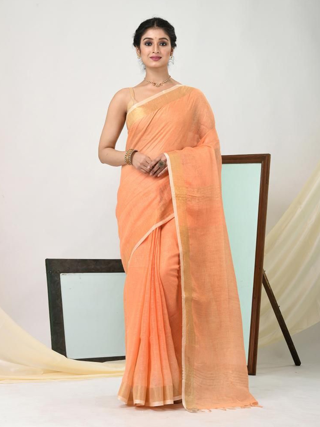 

VIBHAVARI Linen Blend Saree, Orange