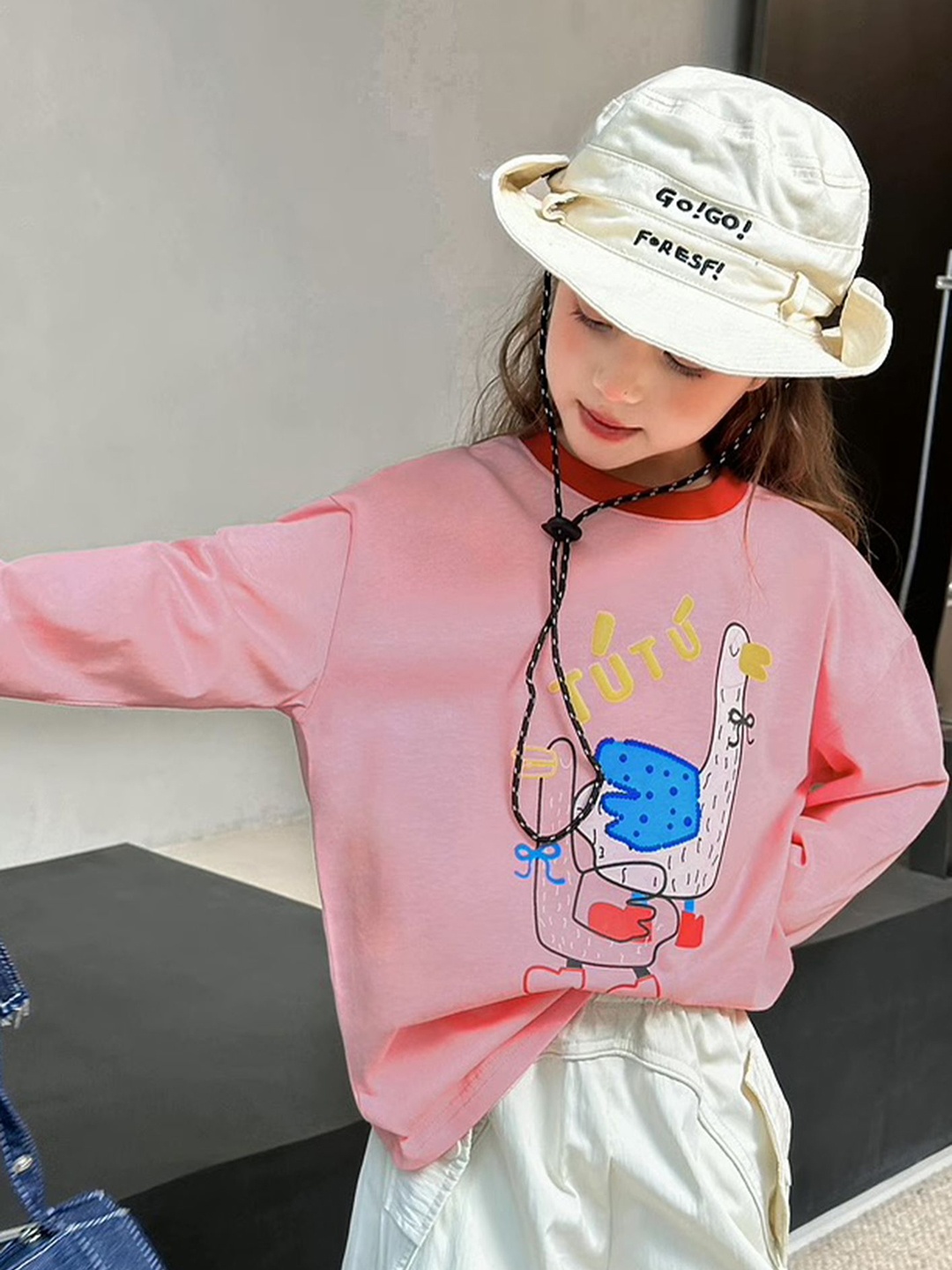 

LULU & SKY Girls Printed Extended Sleeves Pure Cotton Raw Edge T-shirt, Pink