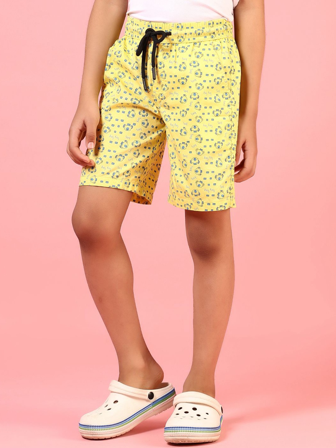 

V-Mart Boys Printed Shorts, Yellow