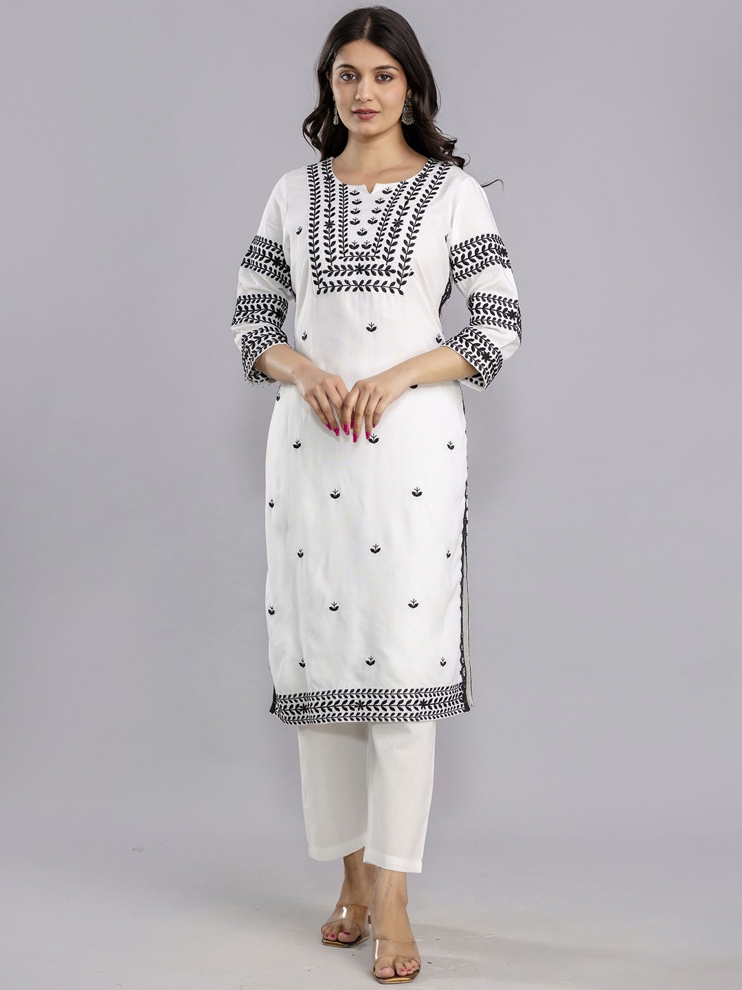 

ANNAYEMA APPARELS Women Embroidered Floral Kurta, White