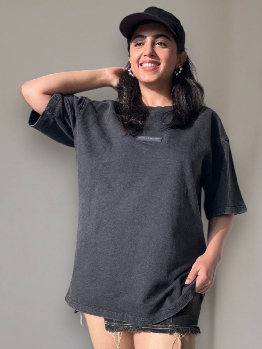

SPELL BY SMOKESHOW Women Pockets T-shirt, Black