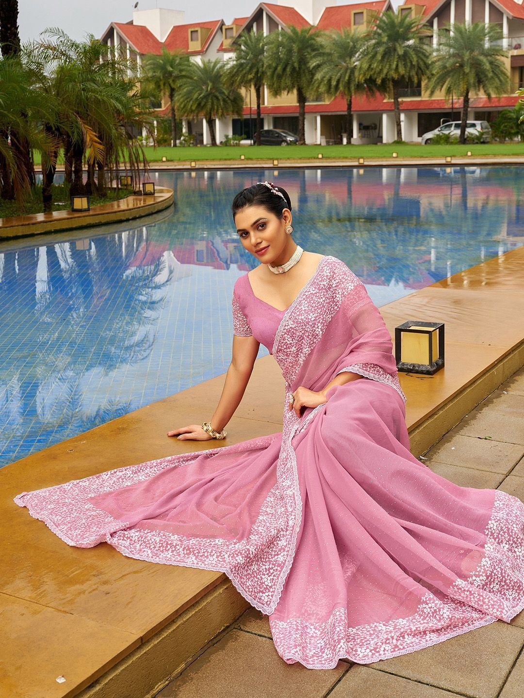 

DIVASTRI Floral Beads and Stones Pure Chiffon Saree, Pink