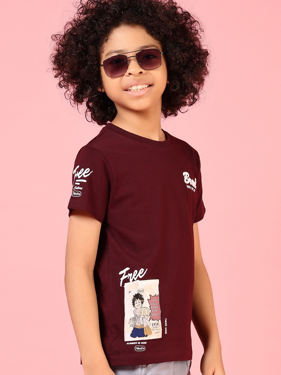 

V-Mart Boys Printed Applique T-shirt, Maroon