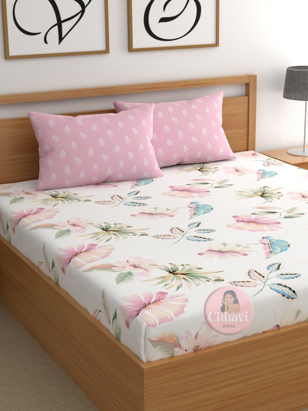

CHHAVI INDIA White & Pink Floral 210 TC King Bedsheet with 2 Pillow Covers