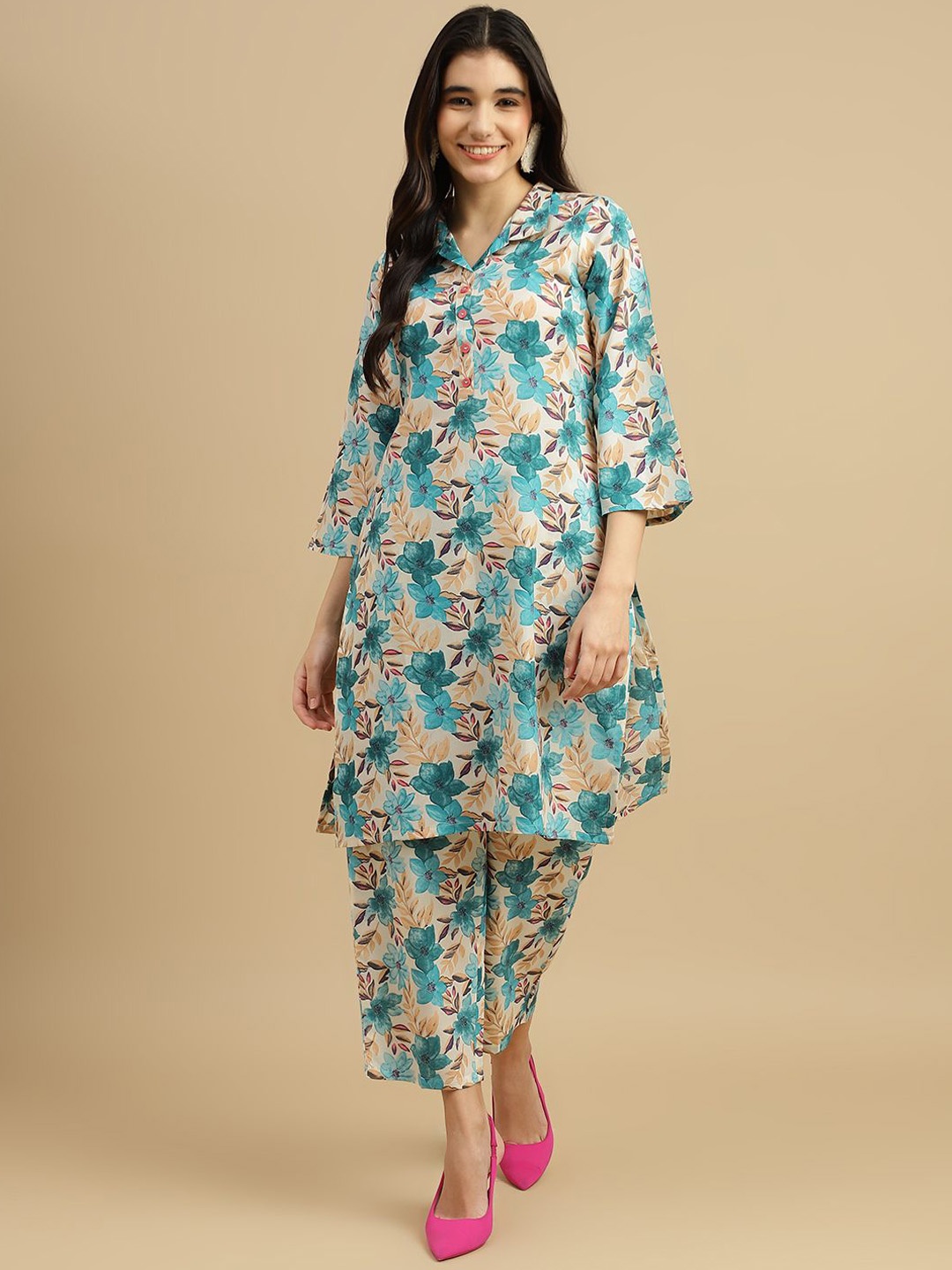 

FASHVERSE Women Floral Printed Regular Kurta with Trousers, Turquoise blue