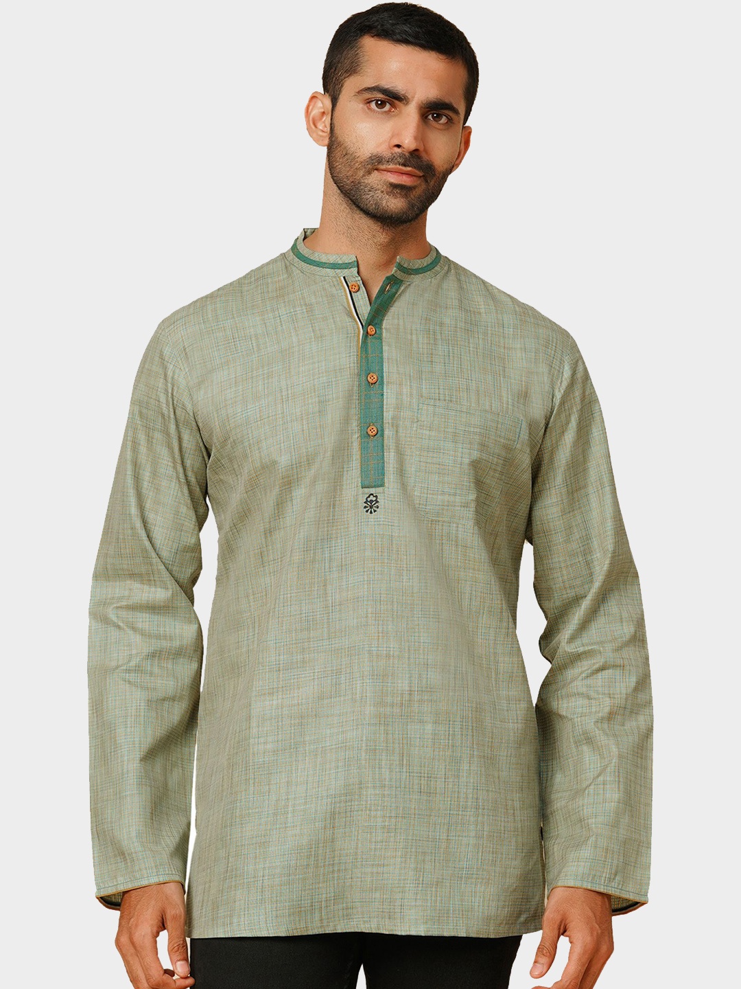 

Arch element Men Thread Work Kurta, Green