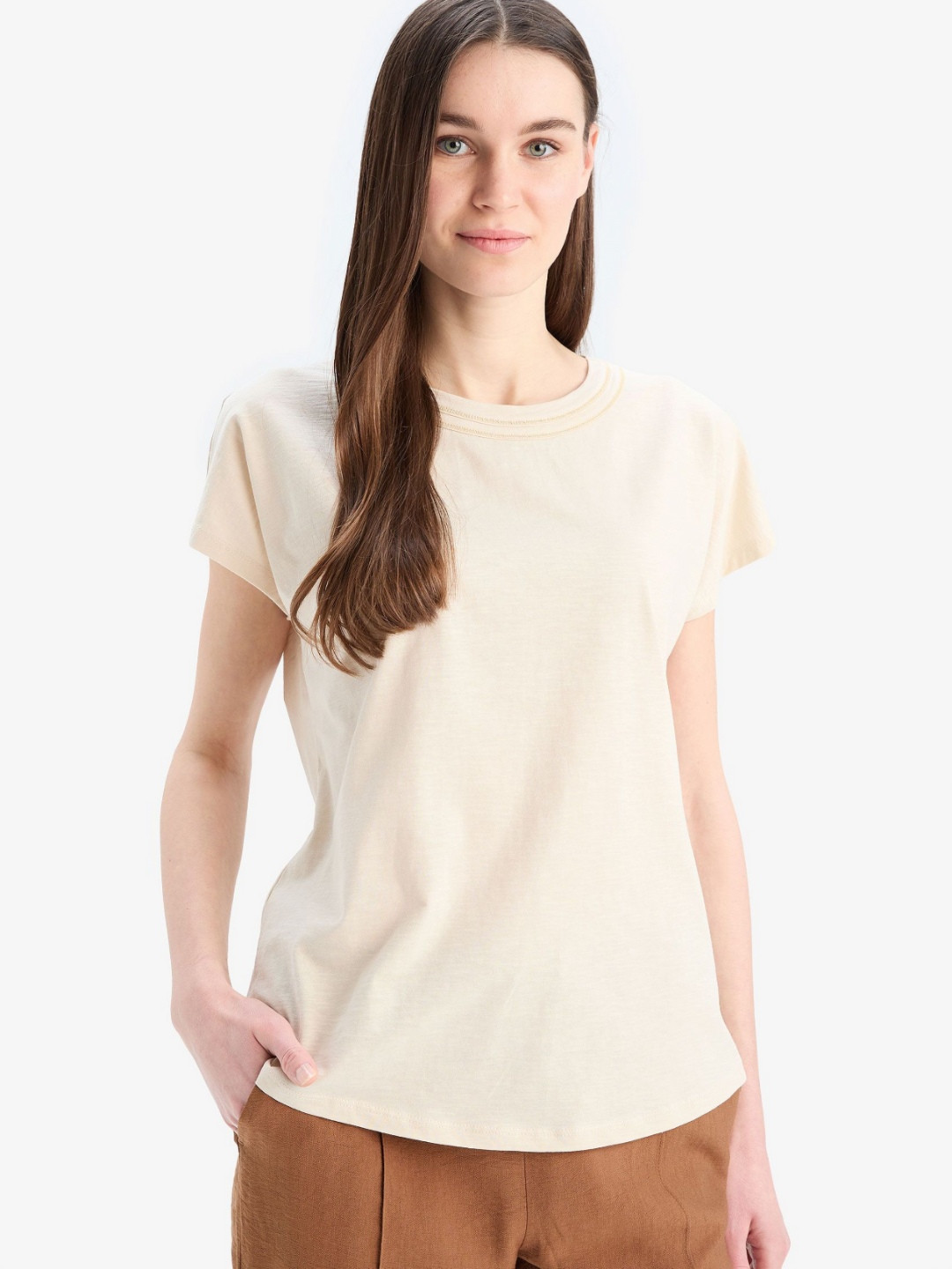 

DeFacto Women Extended Sleeves Pockets T-shirt, Na