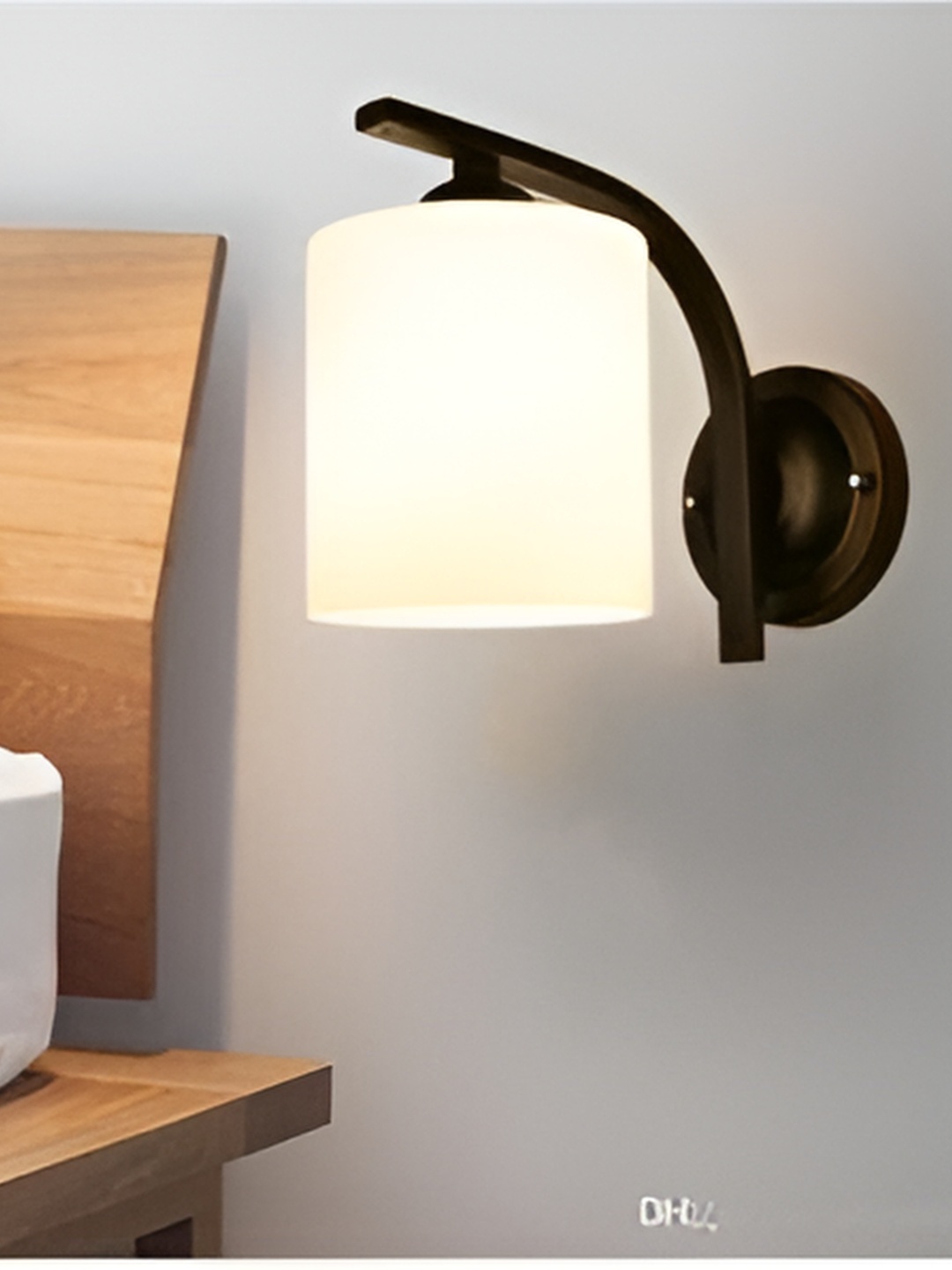 

GAUVIK Black & Cream-Coloured Metal Cylinder Shaped Wall Lamp