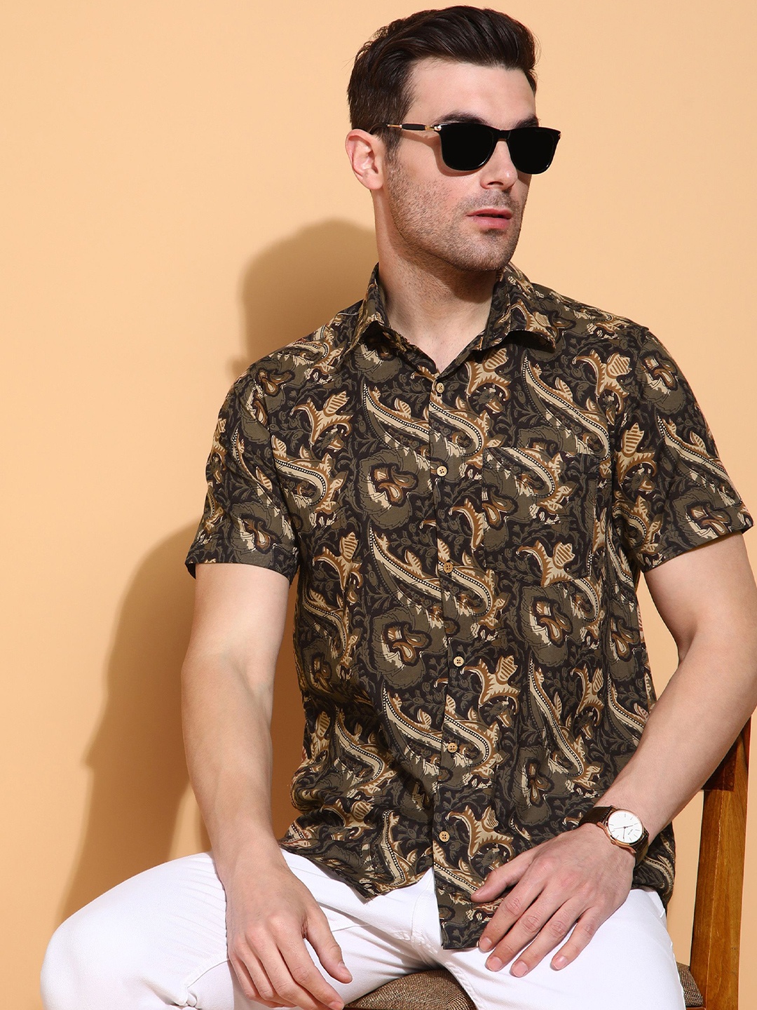 

Anouk Men Slim Fit Floral Opaque Printed Casual Shirt, Brown