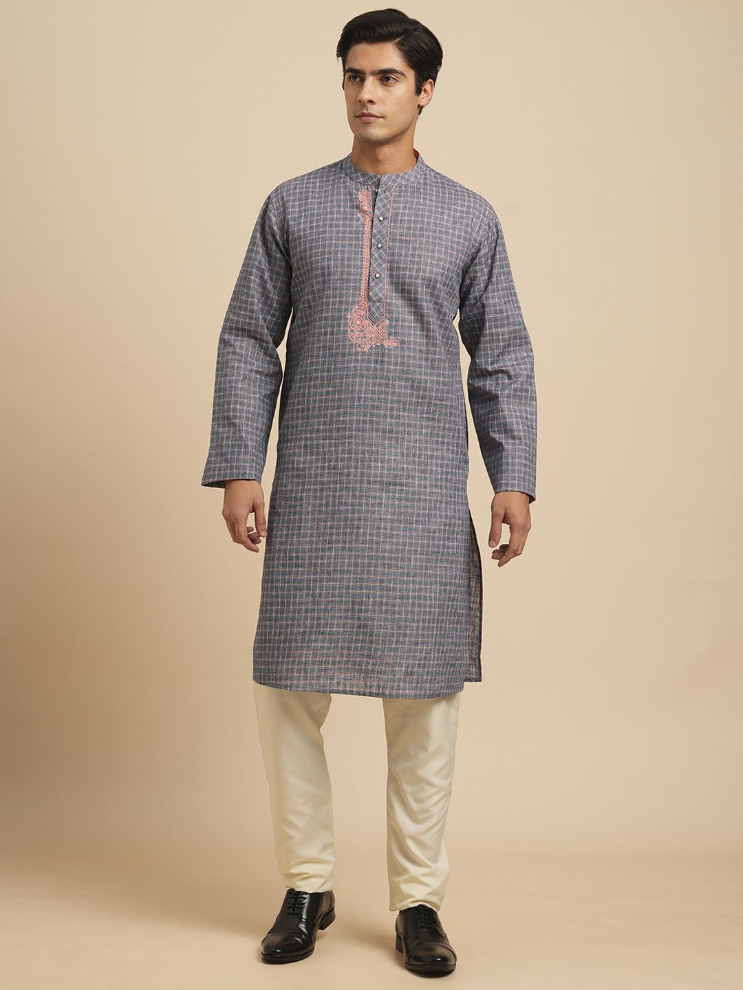 

Arch element Men Striped Thread Work Kurta, Grey