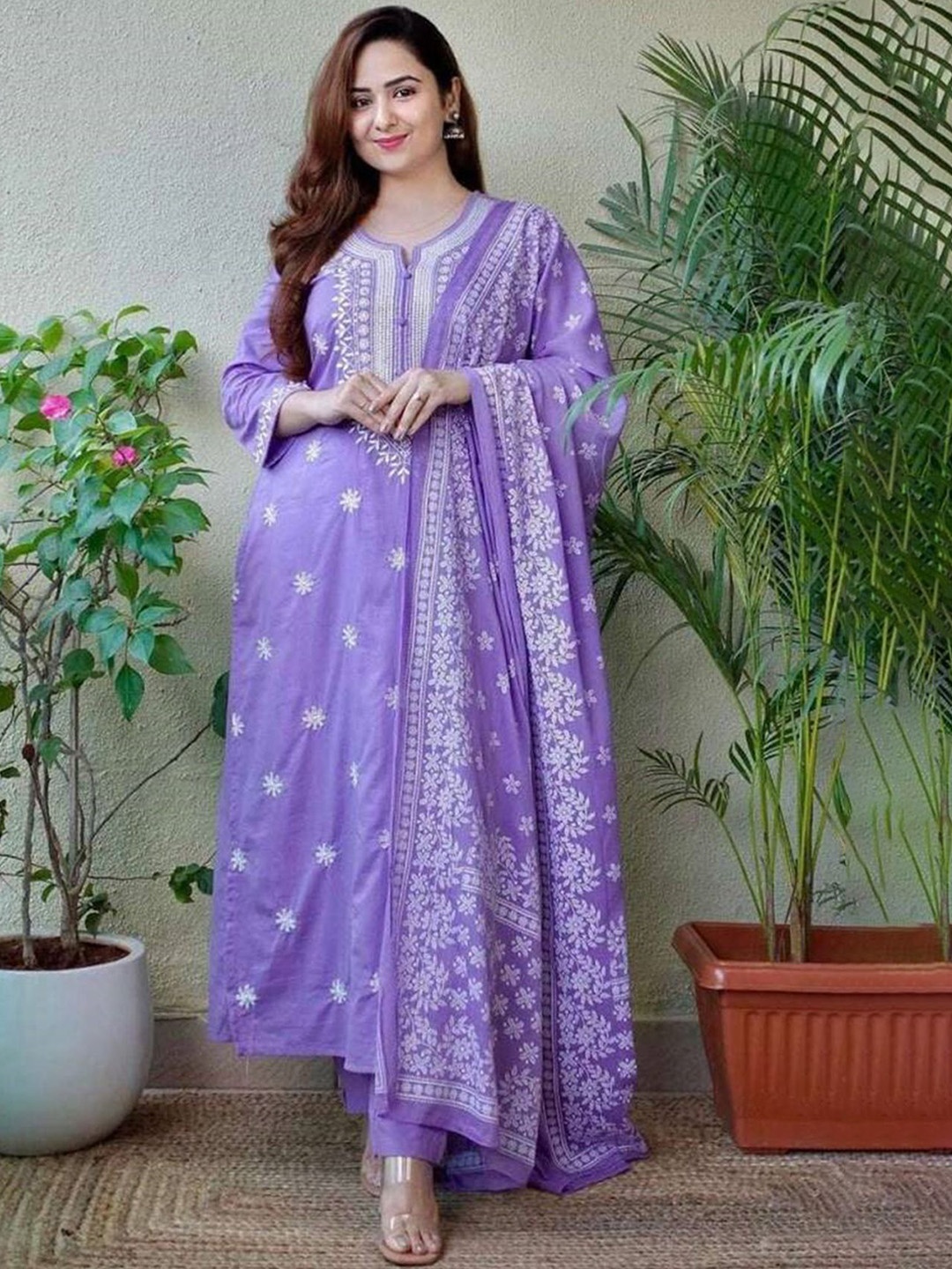 

HERE&NOW Women Floral Printed Regular Kurta with Trousers & With Dupatta, Lavender
