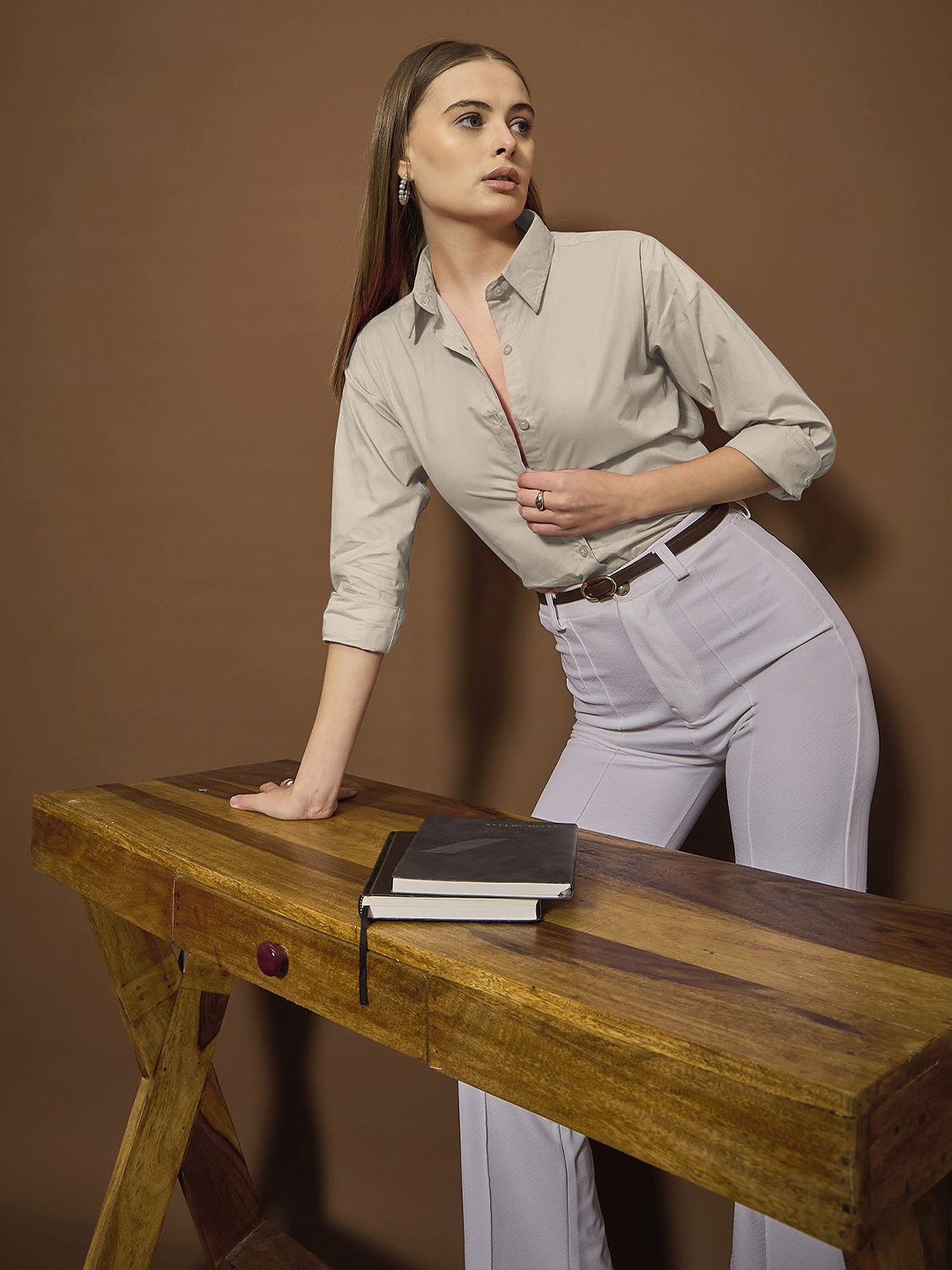 

The Roadster Lifestyle Co Cotton Spread Collar Shirt, Off white