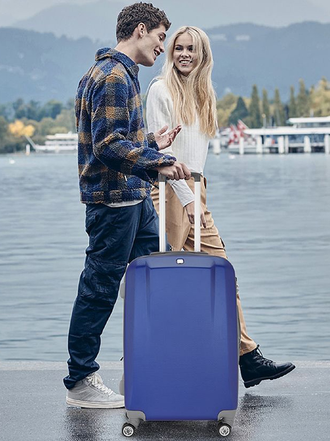 

Wenger Tenso Hard-Sided Medium Trolley Bag, Blue