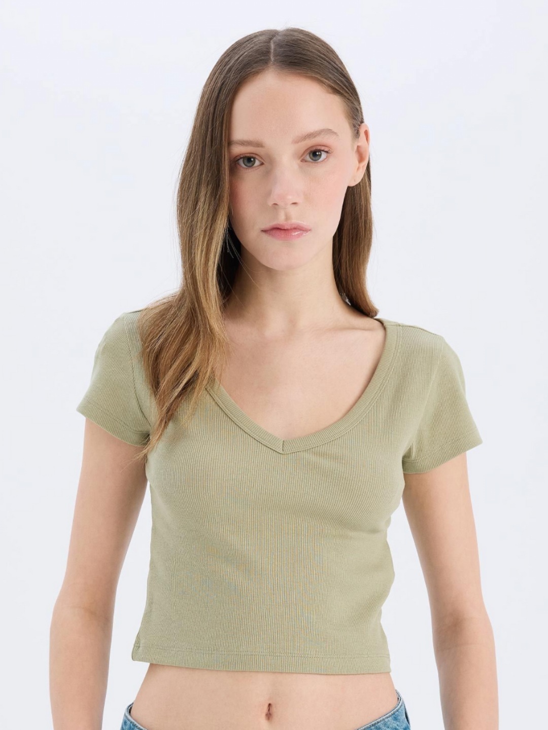 

DeFacto Women V-Neck Pockets T-shirt, Na
