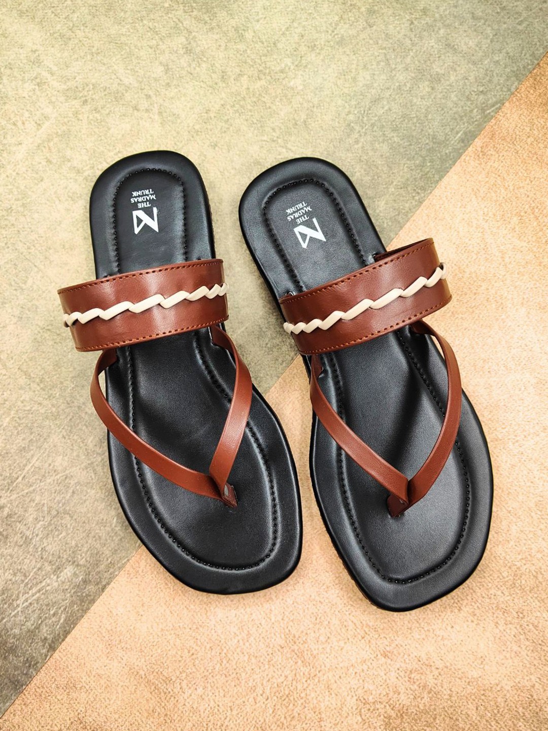 

THE MADRAS TRUNK Men Ethnic Comfort Sandals, Black