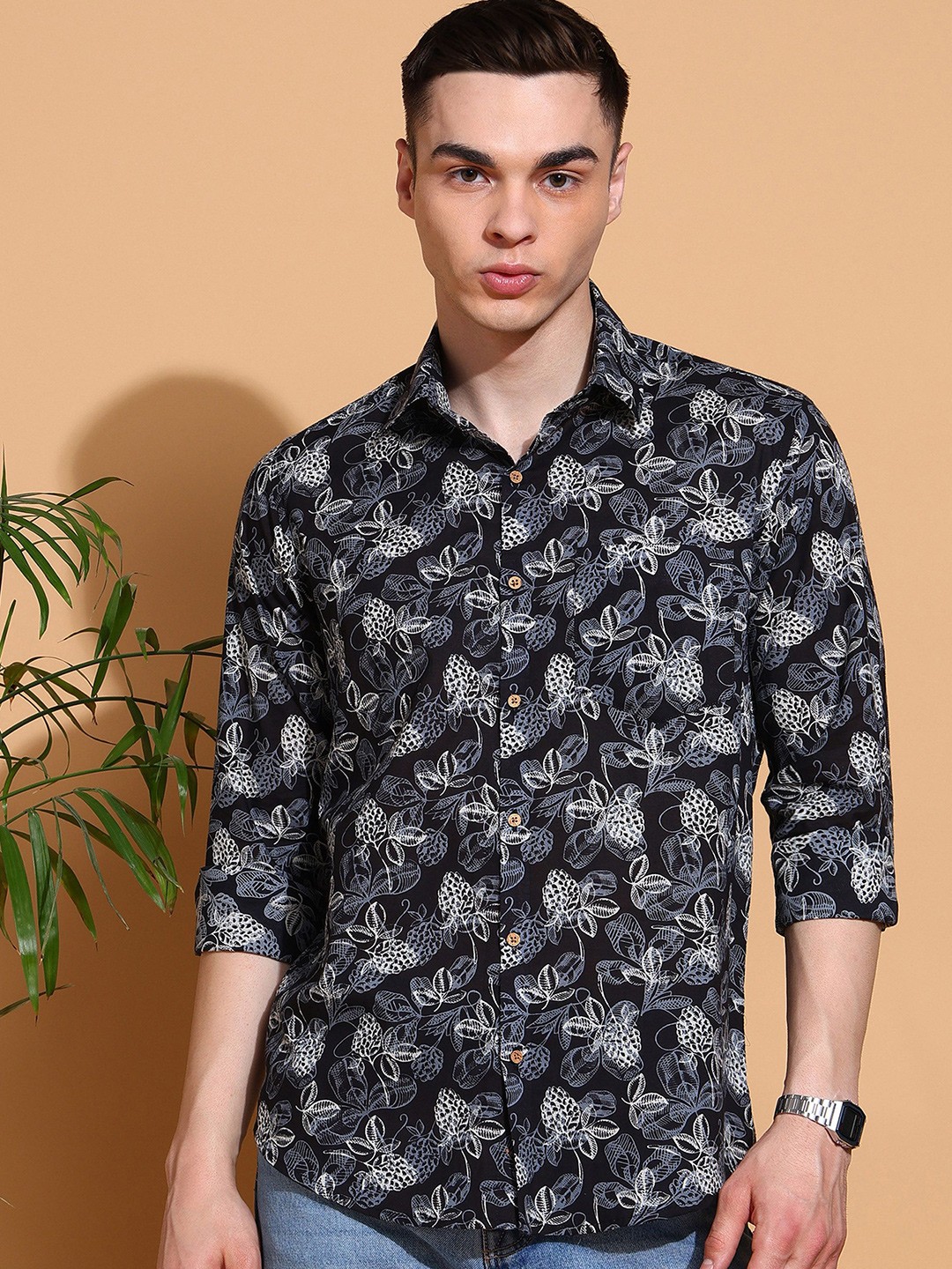 

Anouk Men Slim Fit Floral Opaque Printed Casual Shirt, Black