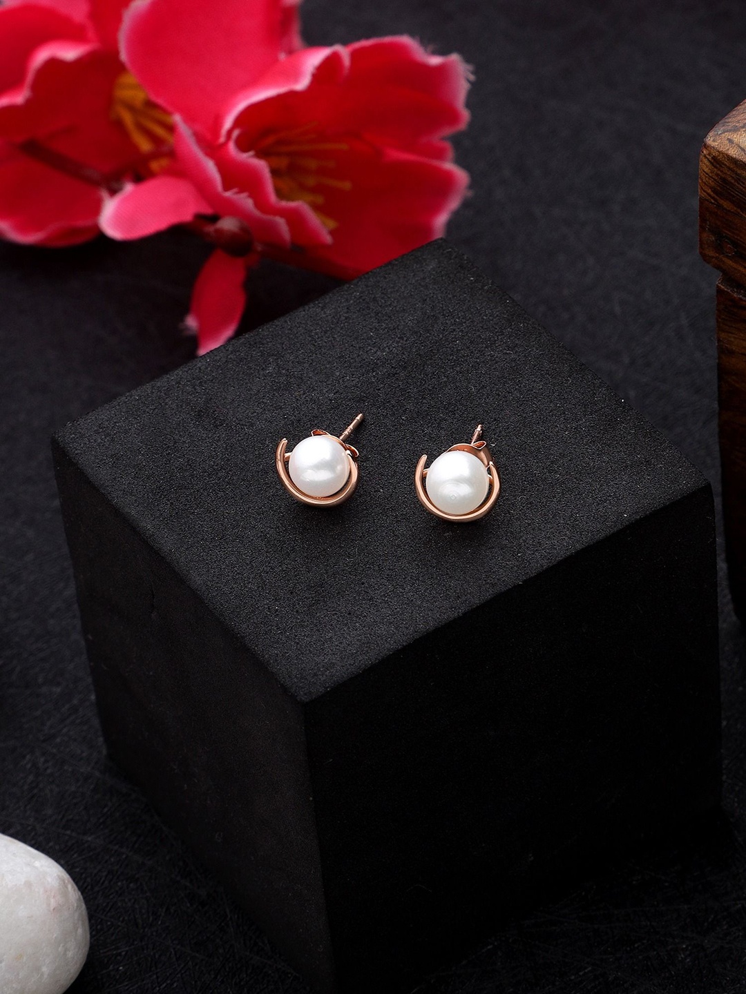 

DIAVO Contemporary Studs Earrings, Copper