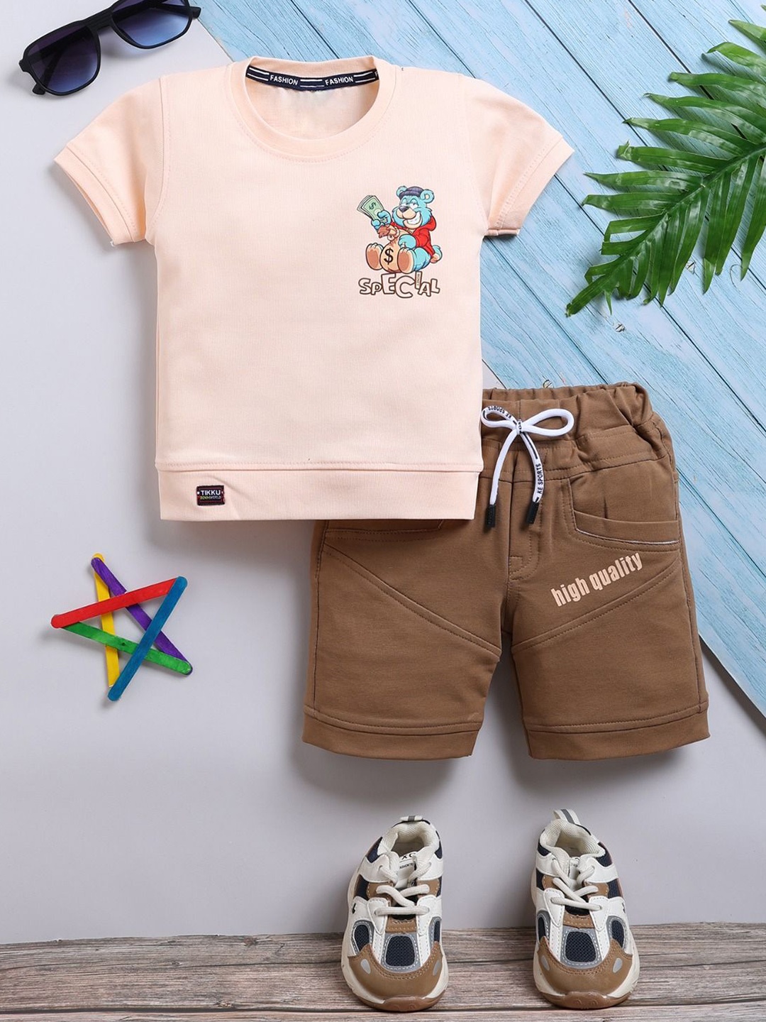 

Toonyport Boys Printed T-shirt with Shorts, Peach