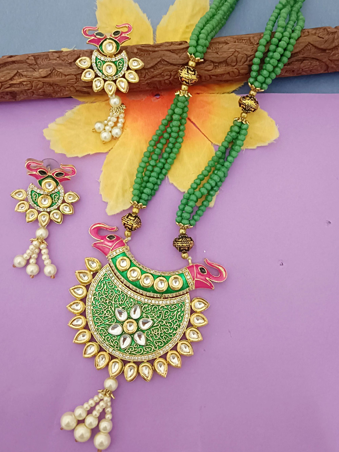 

EVY Gold-Plated Kundan studded Elephant Shape Exclusive Jewellery Set, Green