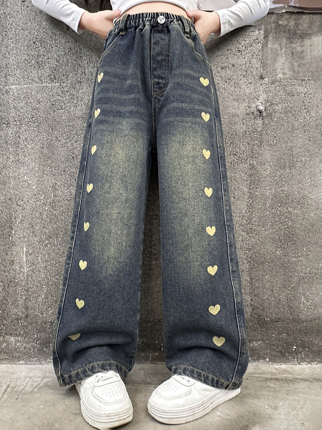

LULU & SKY Girls Wide Leg High-Rise Slash Knee Light Fade Jeans, Blue
