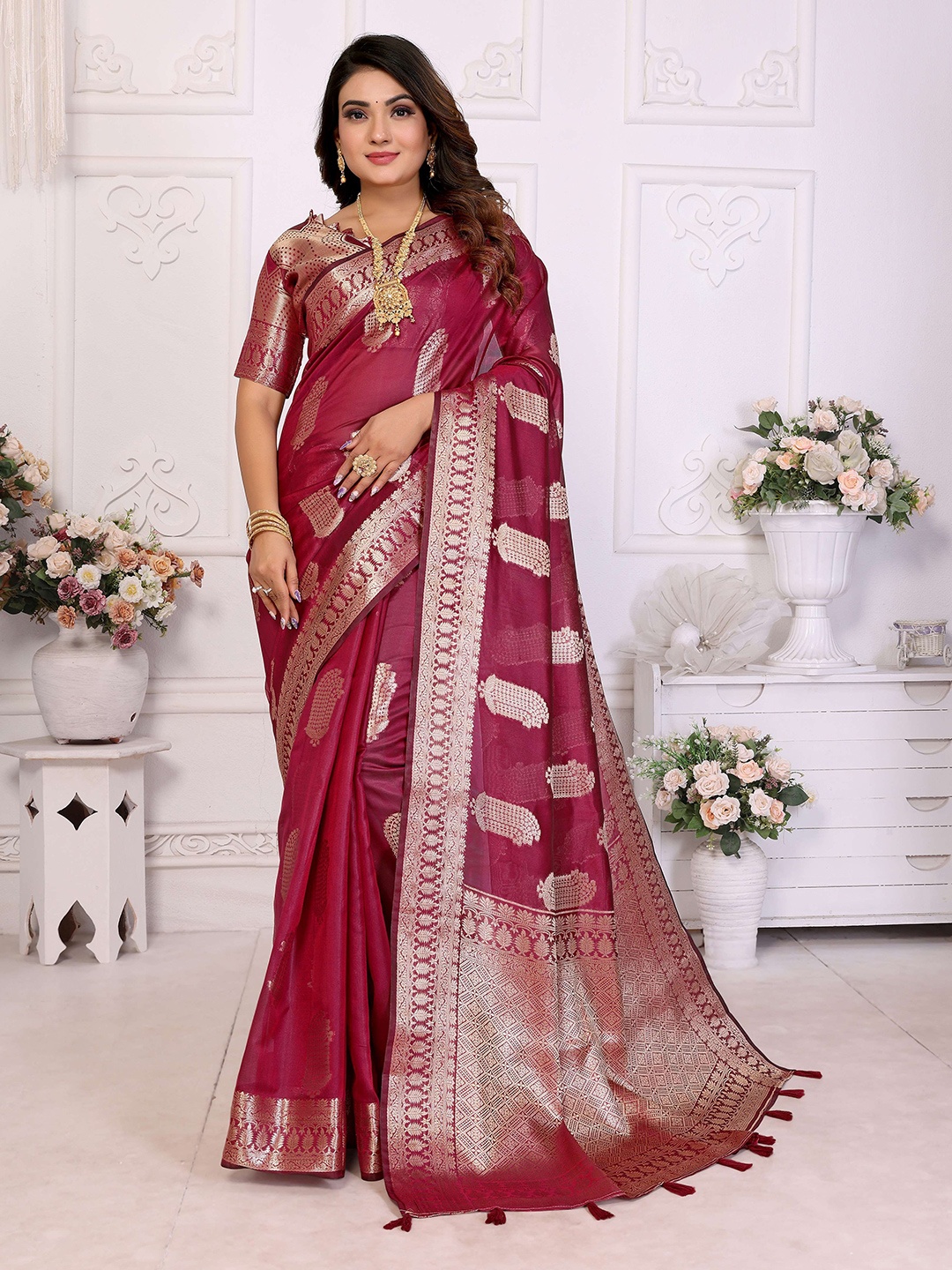 

HEER FASHION Woven Design Zari Organza Banarasi Saree, Maroon