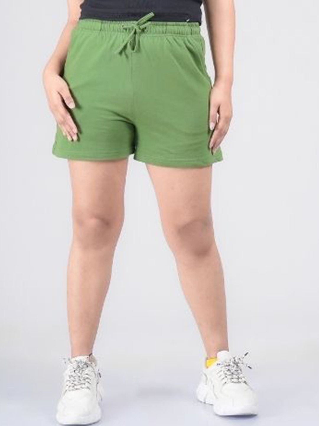 

FLURR Women Shorts, Green