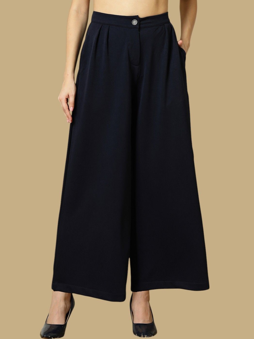 

Chemistry Women Relaxed Pleated Trousers, Blue