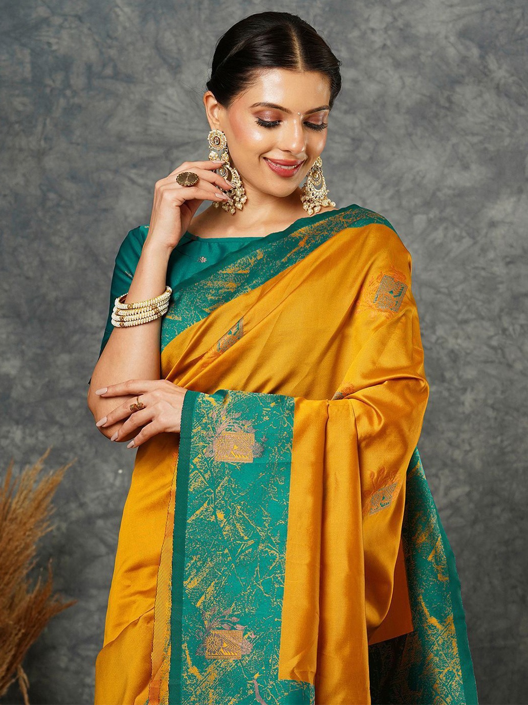 

DIVASTRI Ethnic Motifs Zari Pure Silk Banarasi Saree, Mustard