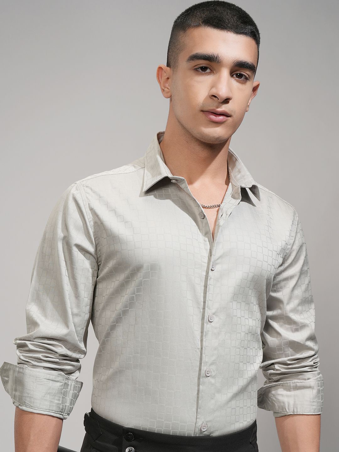 

HIGHLANDER Men Comfort Slim Fit Opaque Party Shirt, Grey