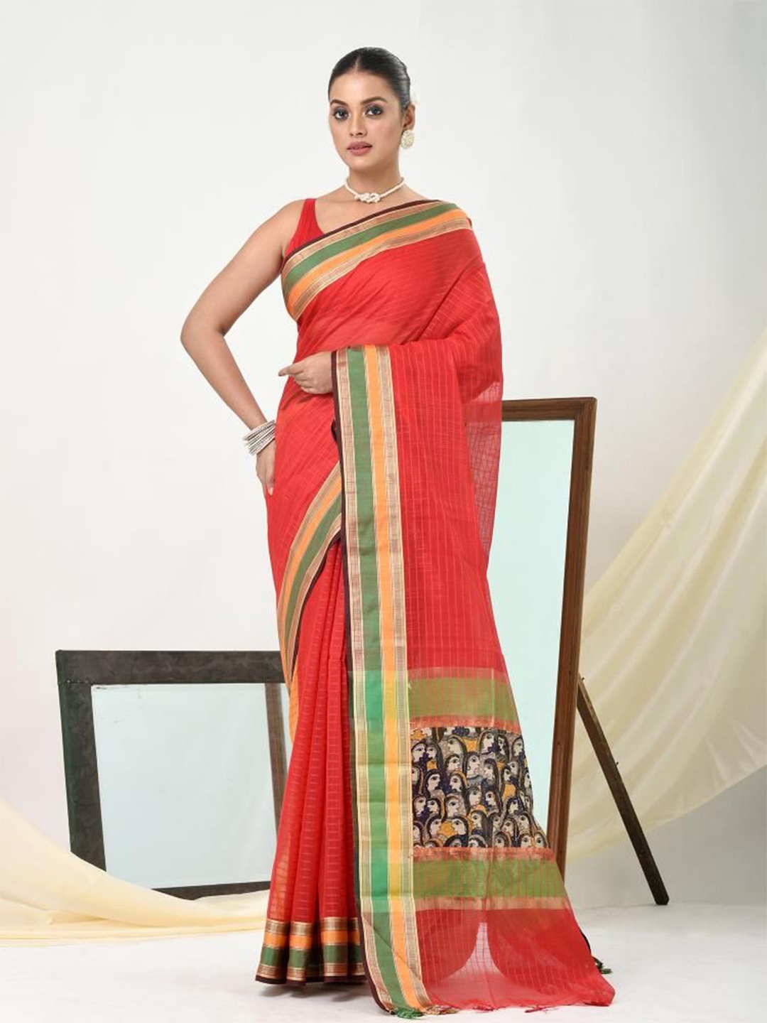 

VIBHAVARI Checked Zari Silk Cotton Saree, Red