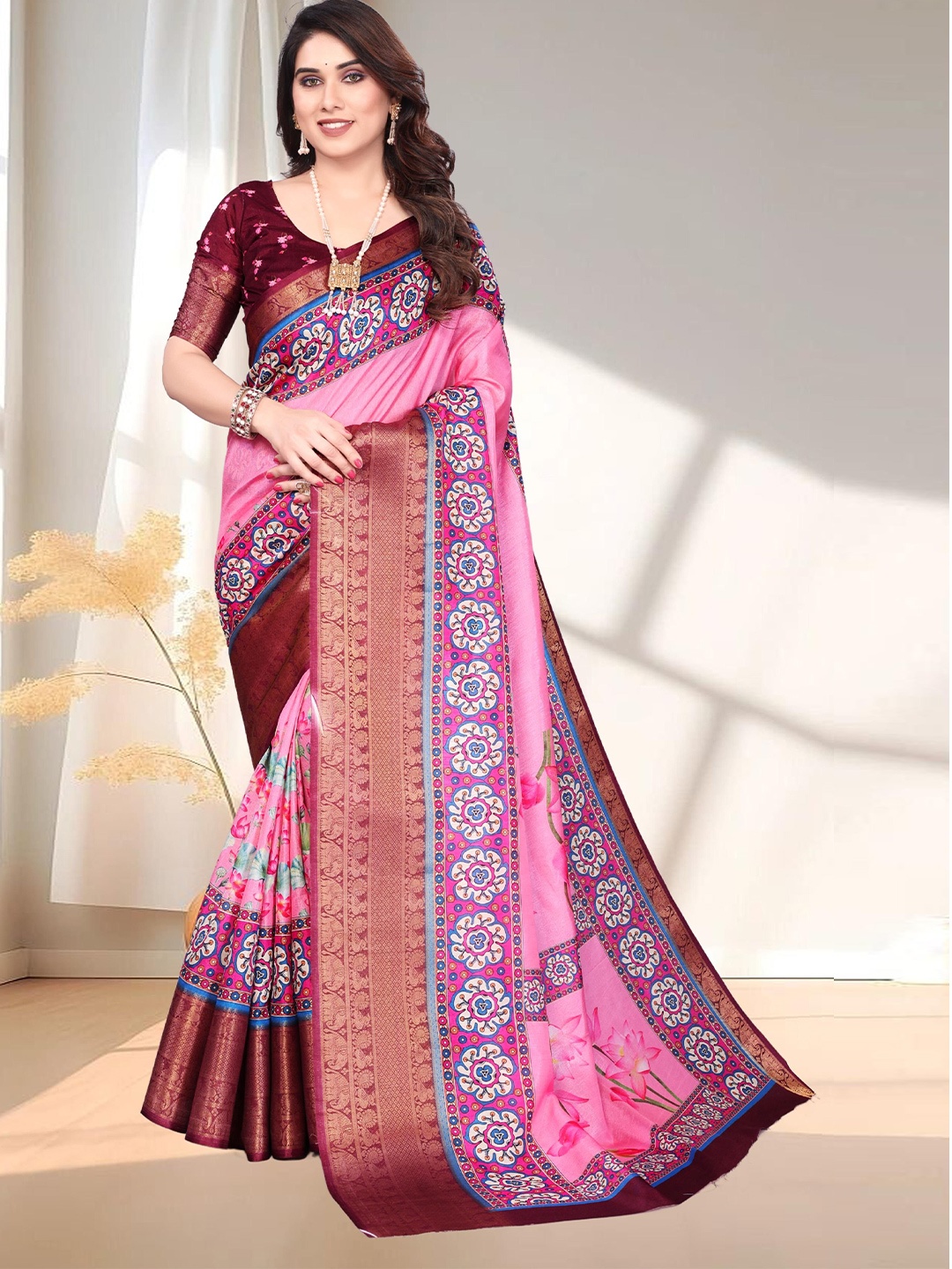 

SUPERLAXMI Floral Zari Silk Blend Saree, Pink