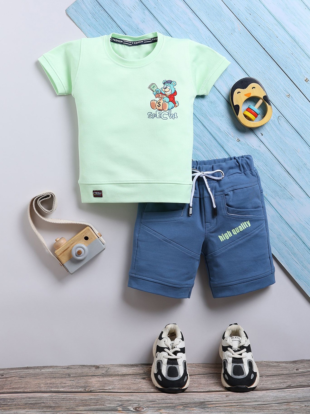 

Toonyport Boys Printed T-shirt with Shorts, Green