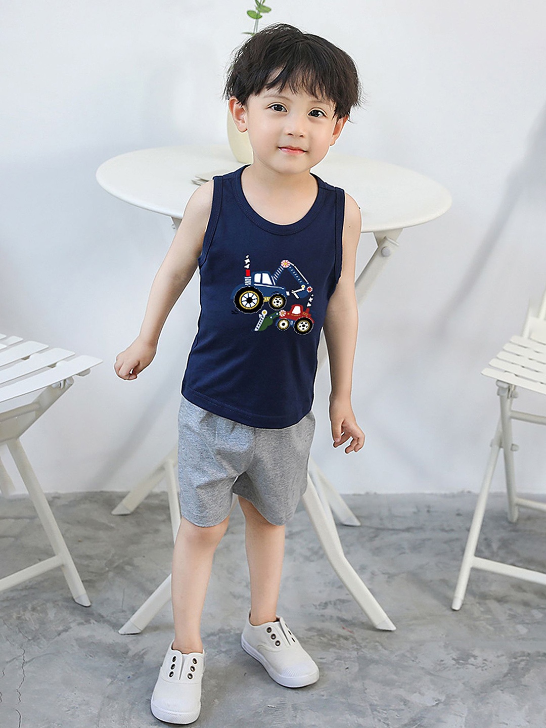 

LULU & SKY Boys Printed Top with Shorts, Na