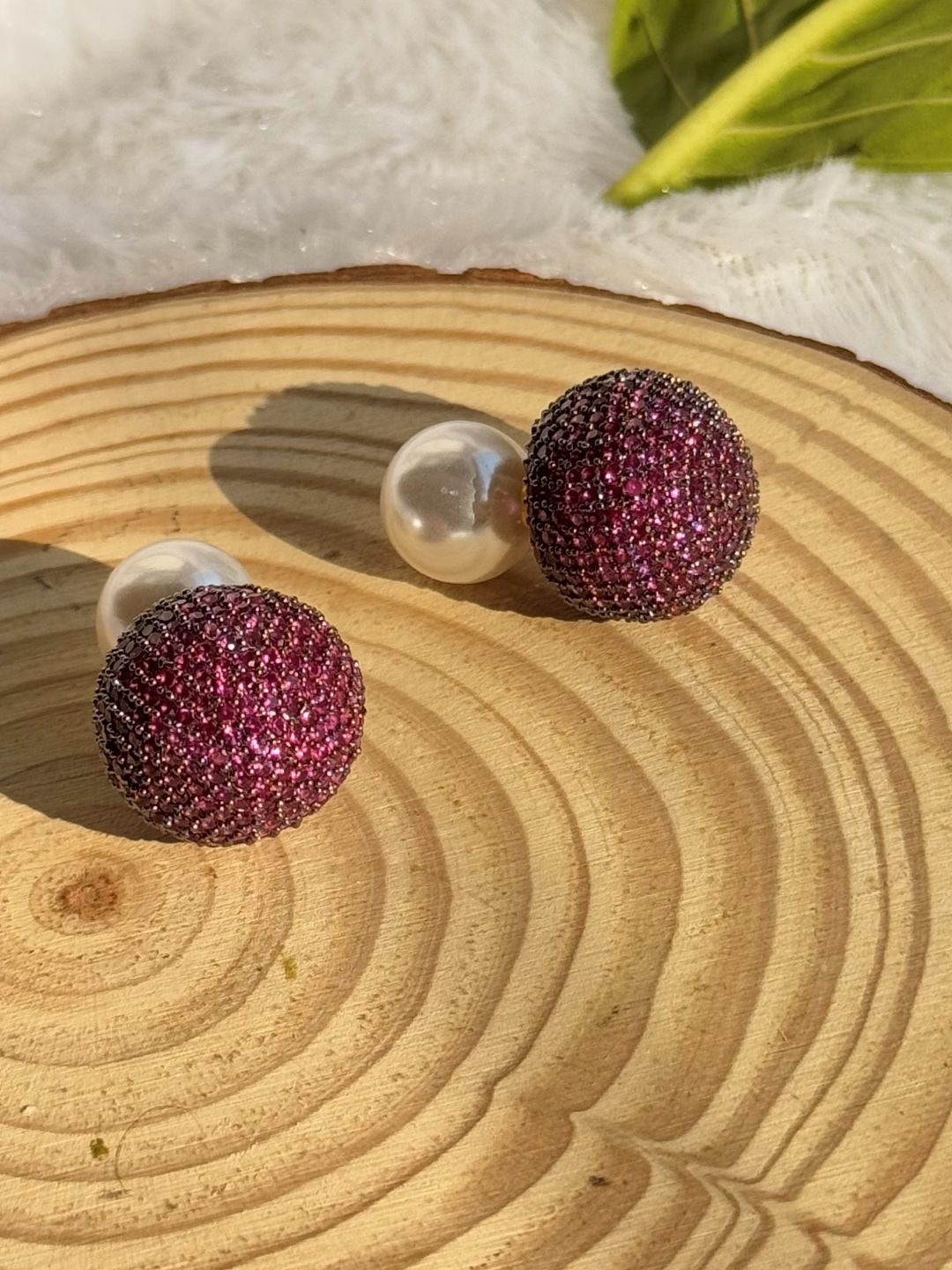 

The Jewellery Tale Contemporary Studs Earrings, Magenta