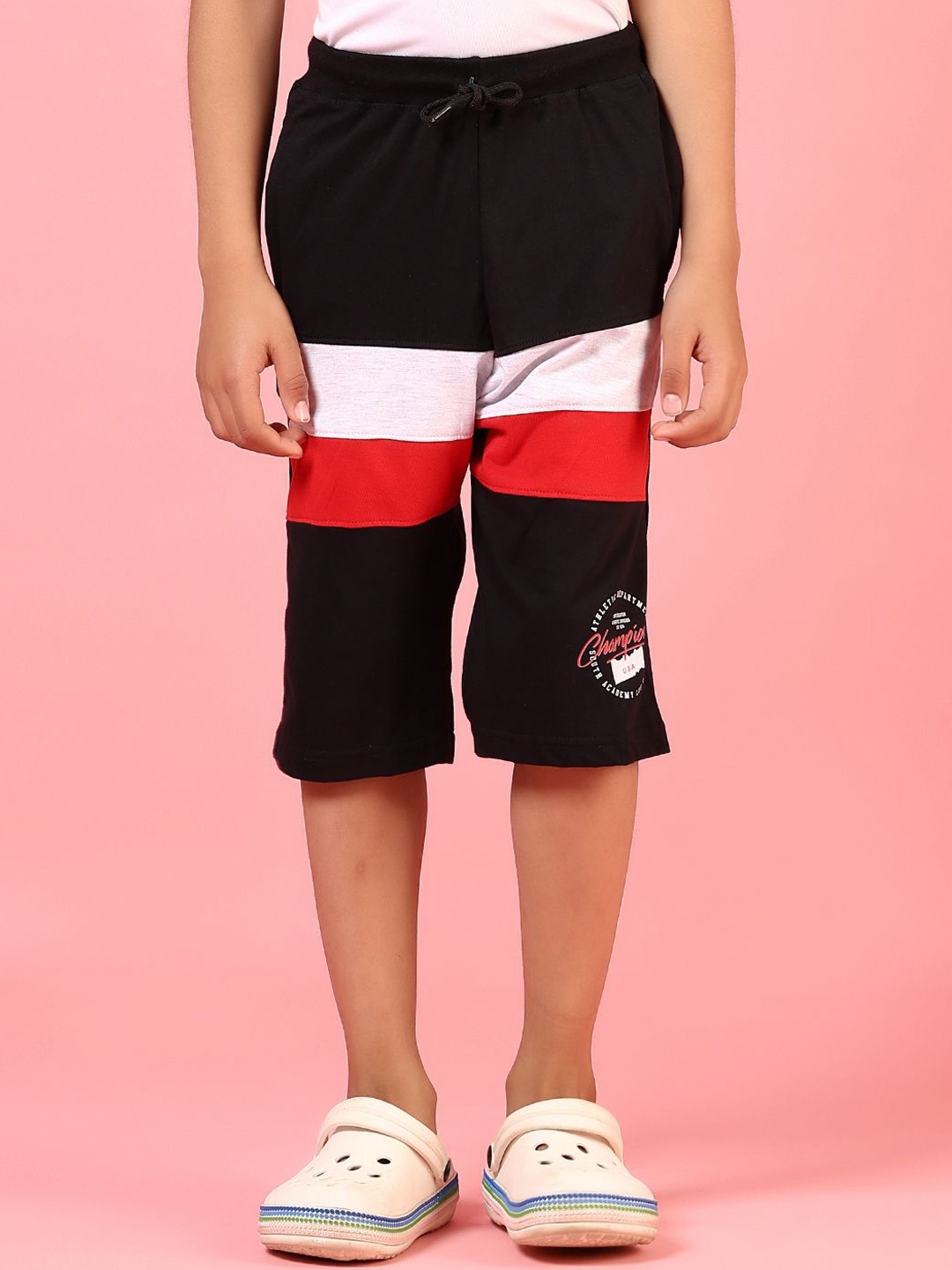 

V-Mart Boys Shorts, Black