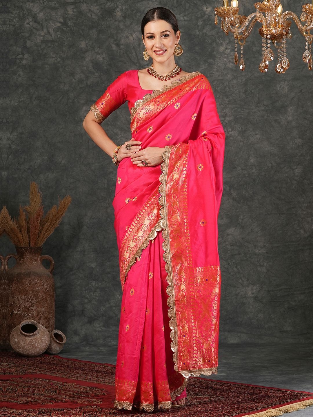 

DIVASTRI Woven Design Sequinned Silk Blend Banarasi Saree, Pink