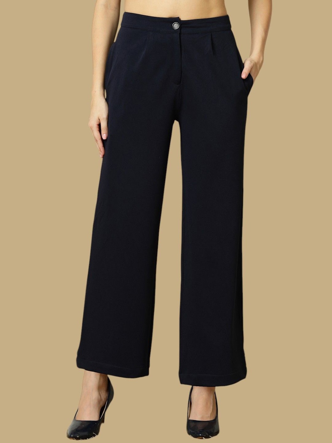 

Chemistry Women Relaxed Pleated Trousers, Blue
