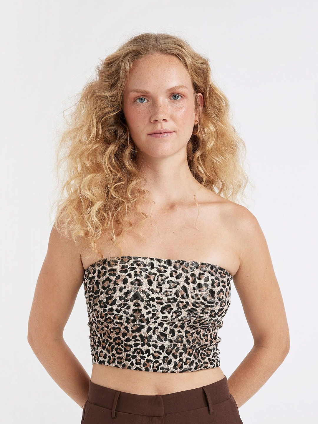 

DeFacto Animal Embellished Cotton Tube Crop Top, Na